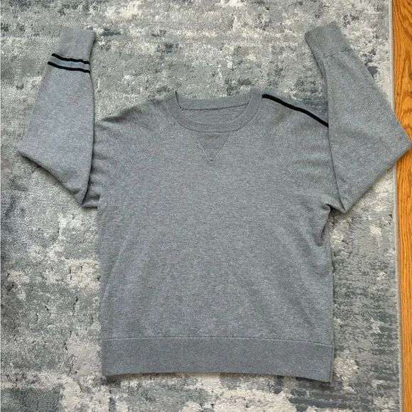 360 Cashmere Carrie Crewneck Knit in Heather Grey, SZ XS - Picture 5 of 11